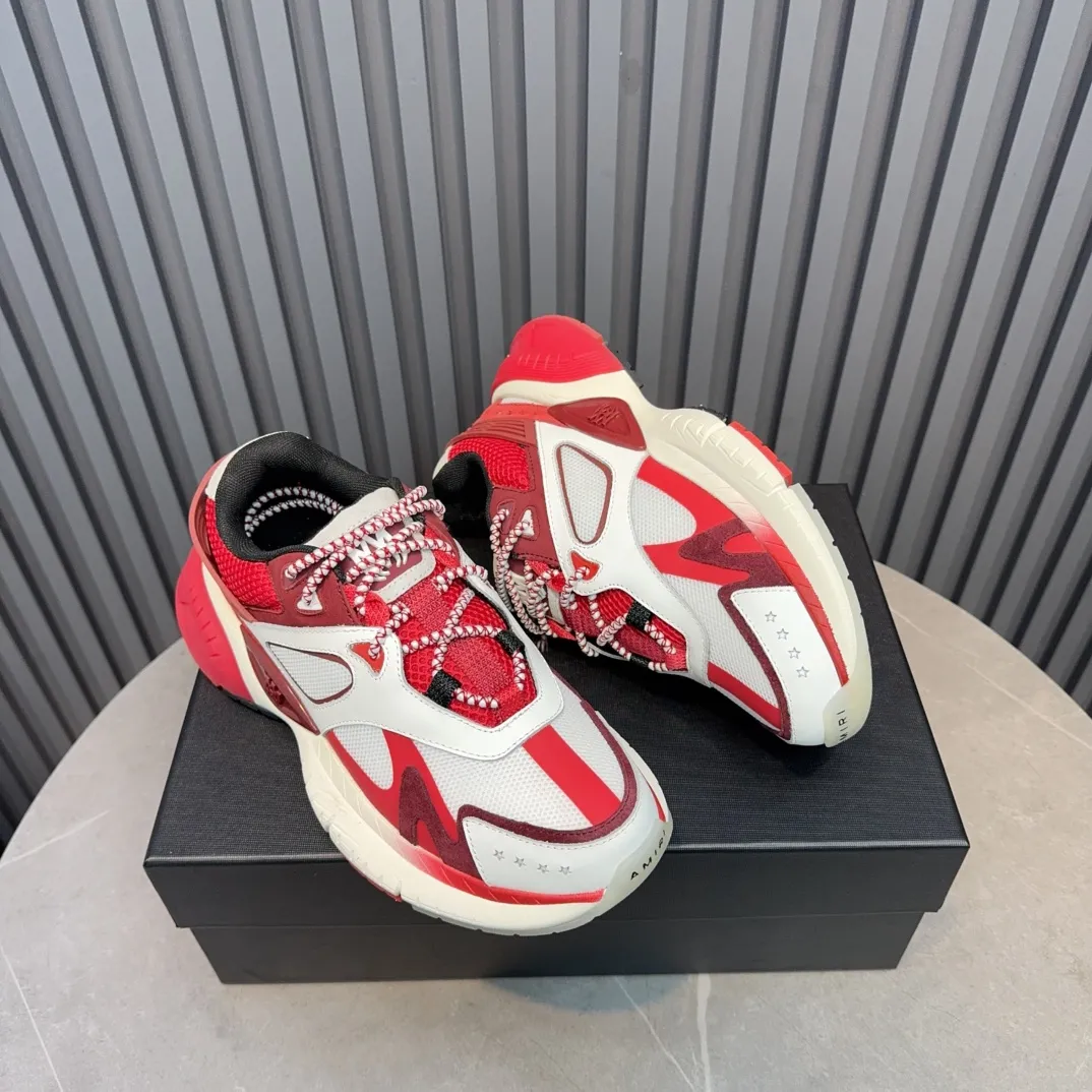 [AMIRI Amir] P: 760💰Size for couples: Female 35-40; Male 39-44; (Customized at 45.46) AMIRI Amir New Autumn and Winter Products New Autumn Latest Catwalk Couple Color Block Bread Casual Sports Shoes Series 〰 Casual fashion style full of details New generation of bone shoes popular classic upgrades Super comfortable and super popular! AUTRY is an exclusive version of AUTRY couple casual shoes from a high street brand in Los Angeles. Many celebrity Internet celebrities have the same style. Chinese new rapper Xiaobai Gali, Wang Yibo, Yang Mi and other Internet celebrity bloggers are competing for their feet. The three-dimensional molded metal logo on the side of the AJ1 shoe is on par with Nike's popular Fog. The heroic value instantly has a bit of punk rock flavor, all showing fashion sense and street style... ▪ Upper: original custom-made cowhide + original custom-made breathable mesh ▪Inner lining: original customized breathable mesh ▪Outsole: original molded two-color TPU rubber combination outsole.